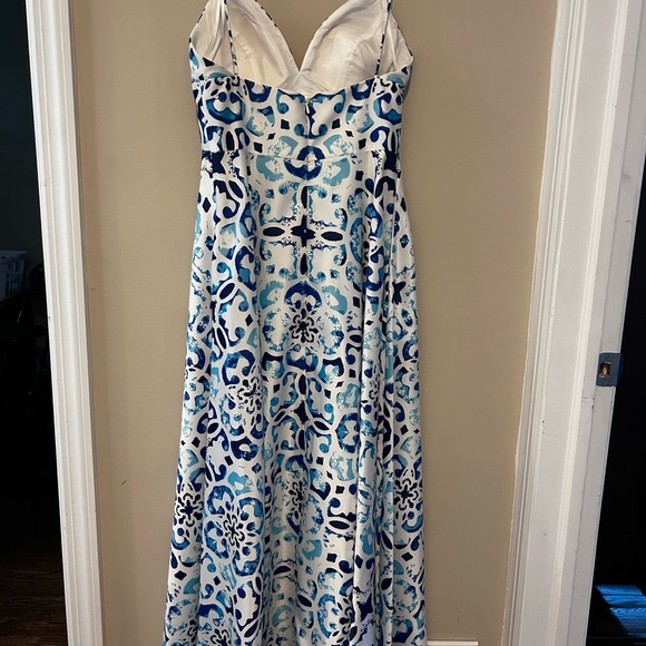 Betsy & Adam Blue and White Patterned Maxi Dress - Picture 3 of 4